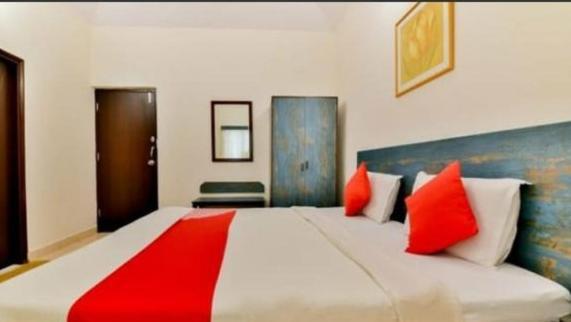 Hotel Goveia Grand GOA